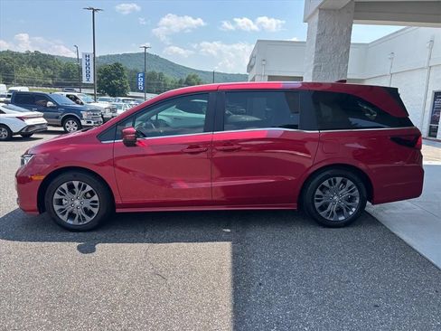 Used 2025 Honda Odyssey Touring image 24