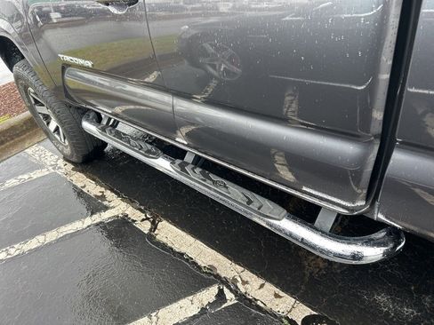 Used 2022 Toyota Tacoma SR image 9