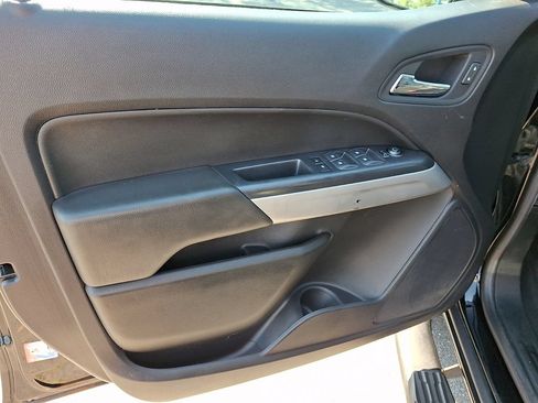 Used 2021 Chevrolet Colorado LT w/ Safety Package AWD/4WD image 12