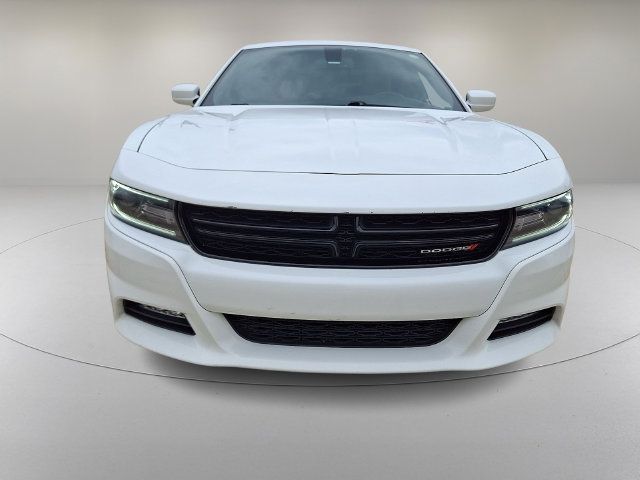 Used 2017 Dodge Charger SXT w/ AWD Plus Group image 3