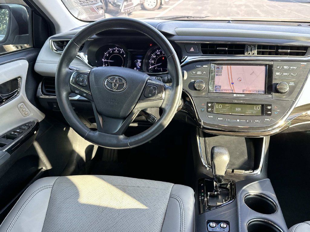 Used 2013 Toyota Avalon Limited FWD image 17