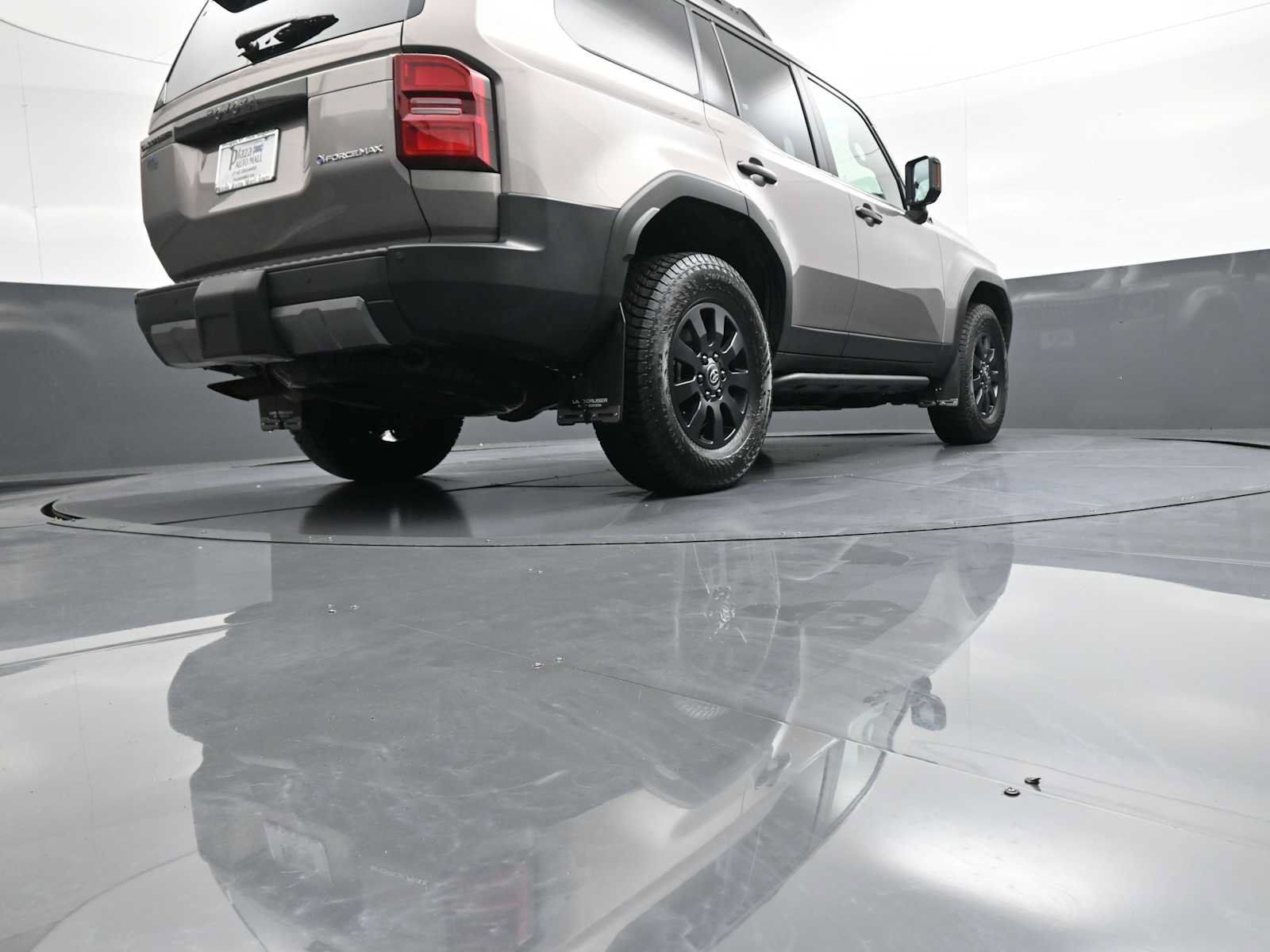 Used 2024 Toyota Land Cruiser AWD/4WD image 31