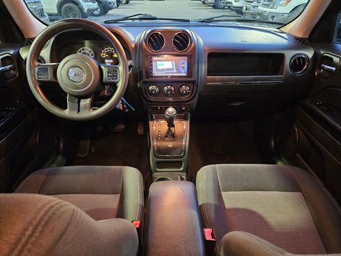 Used 2015 Jeep Patriot Sport w/ Power Value Group image 30
