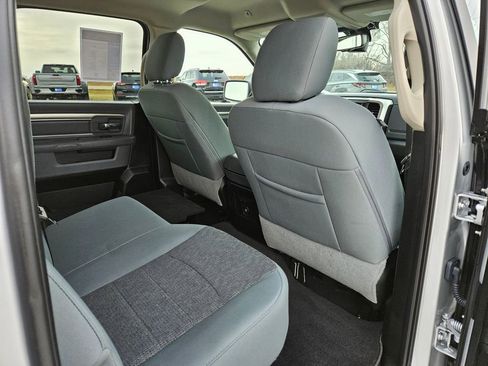 Used 2019 RAM 1500 Big Horn image 31