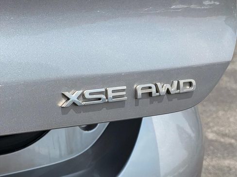 Used 2022 Toyota Highlander XSE AWD/4WD image 7