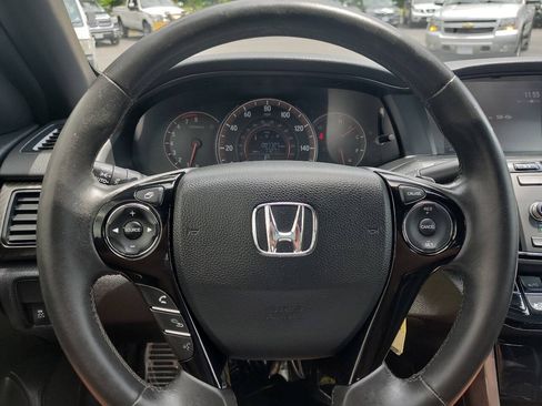 Used 2016 Honda Accord Sport image 15