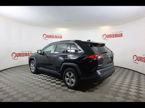 Used 2025 Toyota RAV4 XLE image 8