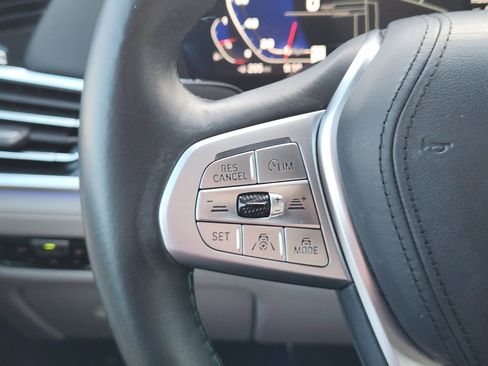 Used 2022 BMW ALPINA XB7 image 33