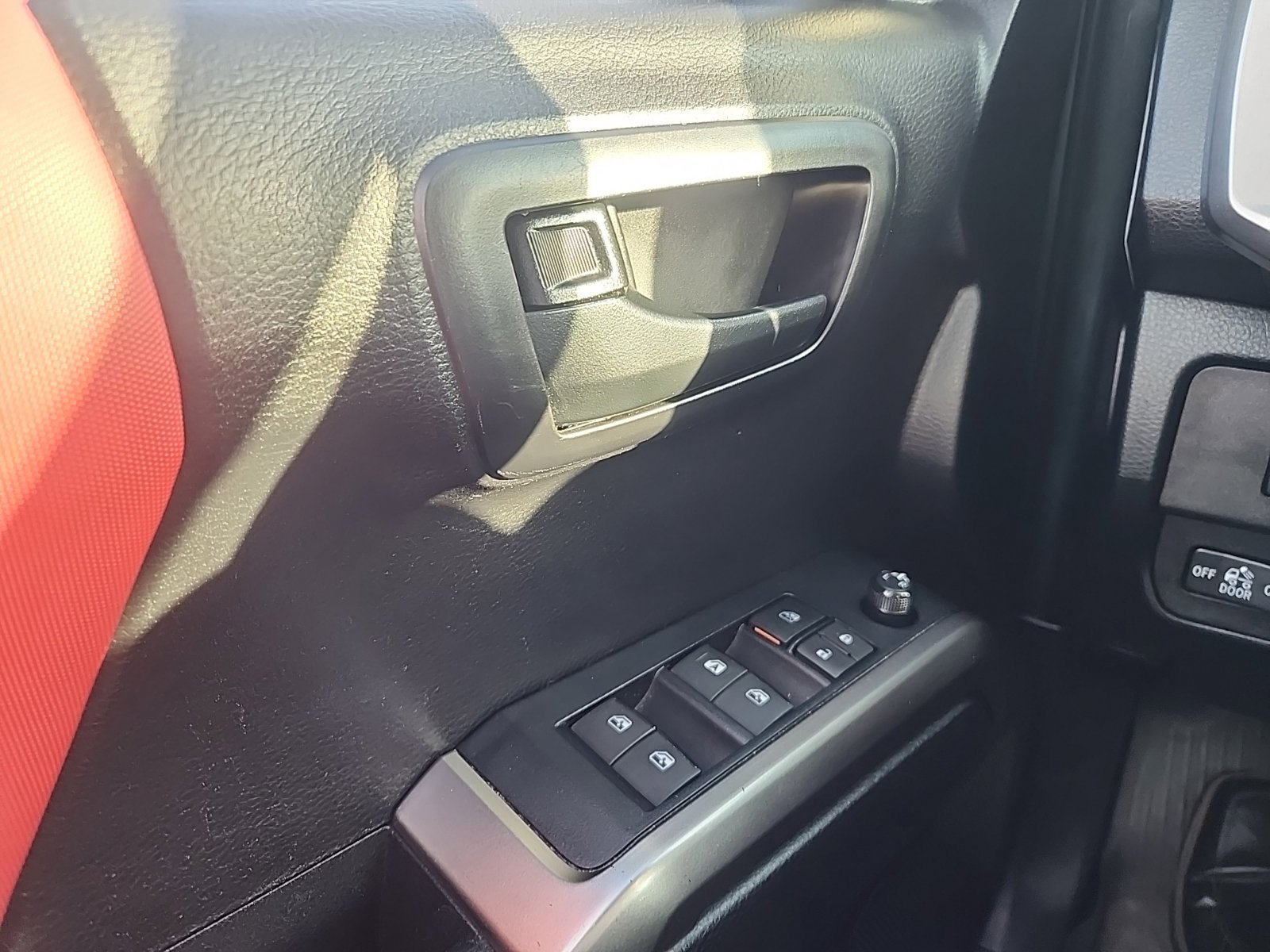 Used 2021 Toyota Tacoma SR5 w/ Technology Package AWD/4WD image 15