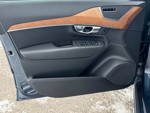 Certified 2024 Volvo XC90 B6 Plus w/ Protection Package Premier image 17