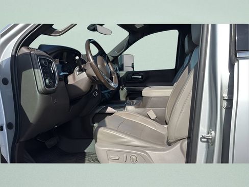 Used 2020 Chevrolet Silverado 2500 LTZ w/ LTZ Premium Package AWD/4WD image 10
