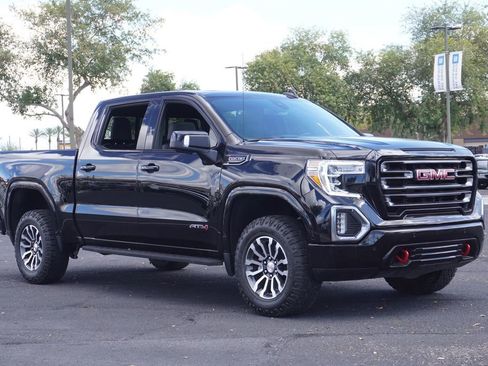 Certified 2022 GMC Sierra 1500 AT4 w/ AT4 Premium Package image 4