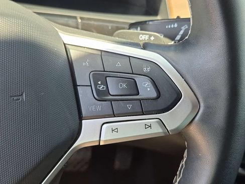 Used 2025 Volkswagen Atlas SE AWD/4WD image 22