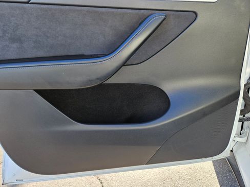 Used 2023 Tesla Model Y Long Range AWD/4WD image 15