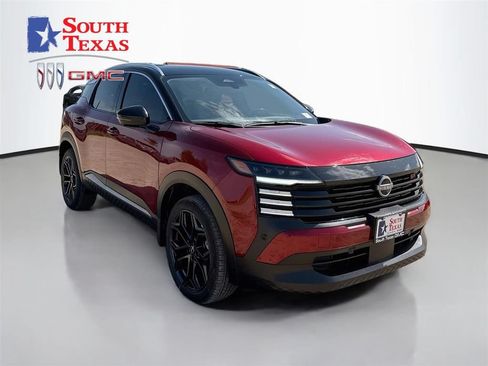 Used 2025 Nissan Kicks SR FWD image 1