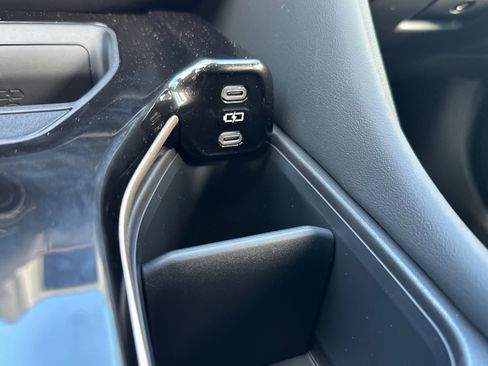 New 2025 Toyota Crown Signia image 35