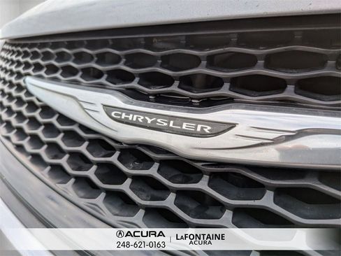 Used 2016 Chrysler 200 S w/ Comfort Group image 9