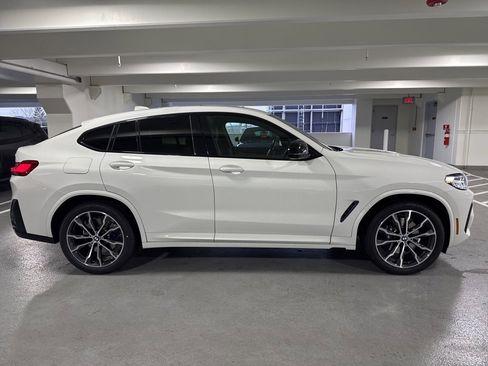 Used 2022 BMW X4 M40i image 4