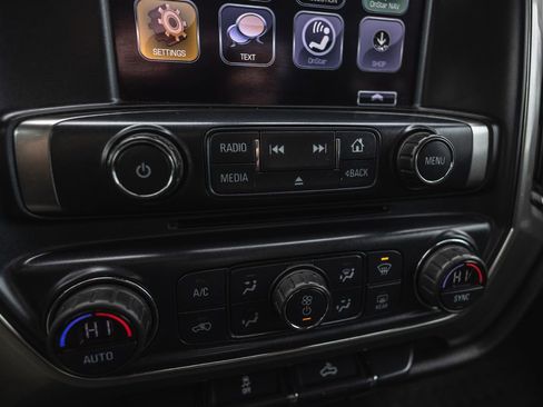 Used 2017 Chevrolet Silverado 1500 LT image 19