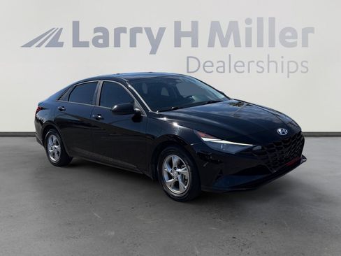 Used 2023 Hyundai Elantra SE FWD image 7