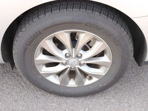 Used 2019 Kia Sedona L FWD image 9