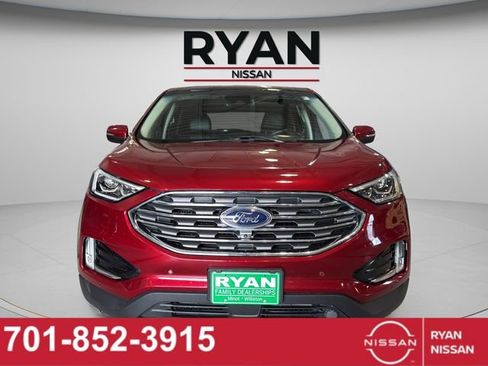 Used 2019 Ford Edge Titanium w/ Equipment Group 301A AWD/4WD image 12