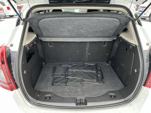 Used 2022 Buick Encore Preferred w/ Safety Package image 21