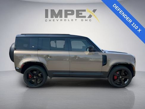 Used 2024 Land Rover Defender 110 X AWD/4WD image 6