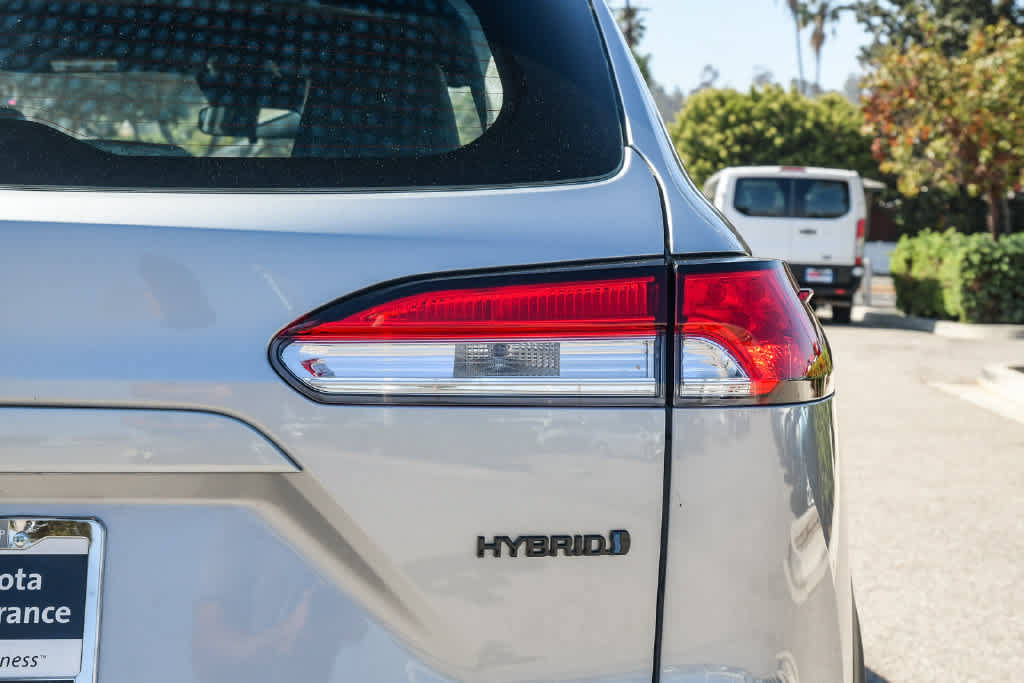 Certified 2024 Toyota Corolla Cross AWD Hybrid image 10