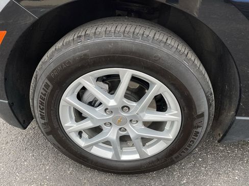 Used 2024 Chevrolet Equinox LT w/ LPO, Floor Liner Package image 31