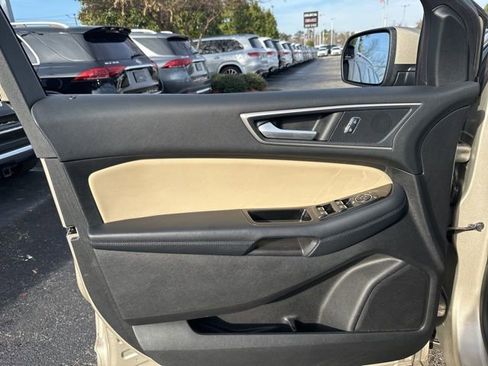 Used 2018 Ford Edge SEL w/ Equipment Group 201A image 19