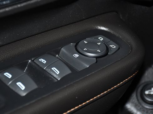 Used 2020 GMC Terrain SLT w/ Preferred Package AWD/4WD image 35