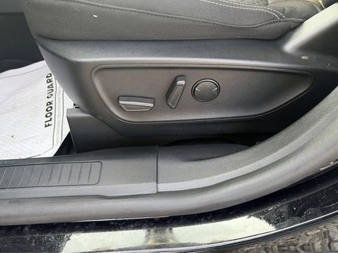 Used 2023 Ford Escape Active w/ Tech Pack #1 AWD/4WD image 18