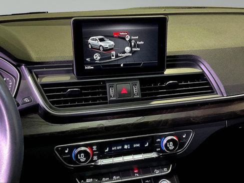 Used 2020 Audi Q5 2.0T Premium w/ Convenience Package AWD/4WD image 9