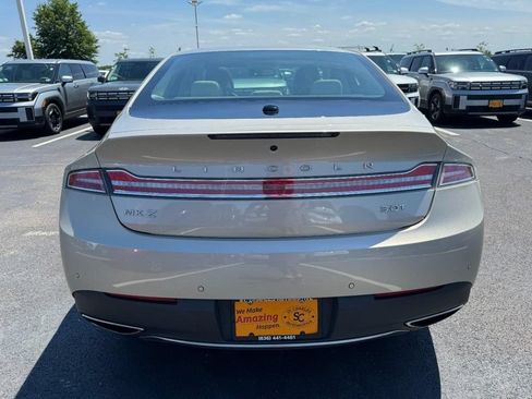 Used 2017 Lincoln MKZ Select w/ Technology Package FWD image 4