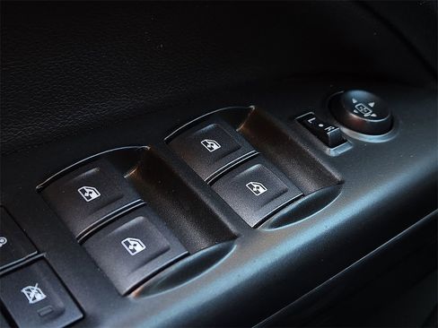 Used 2022 GMC Canyon AT4 image 14