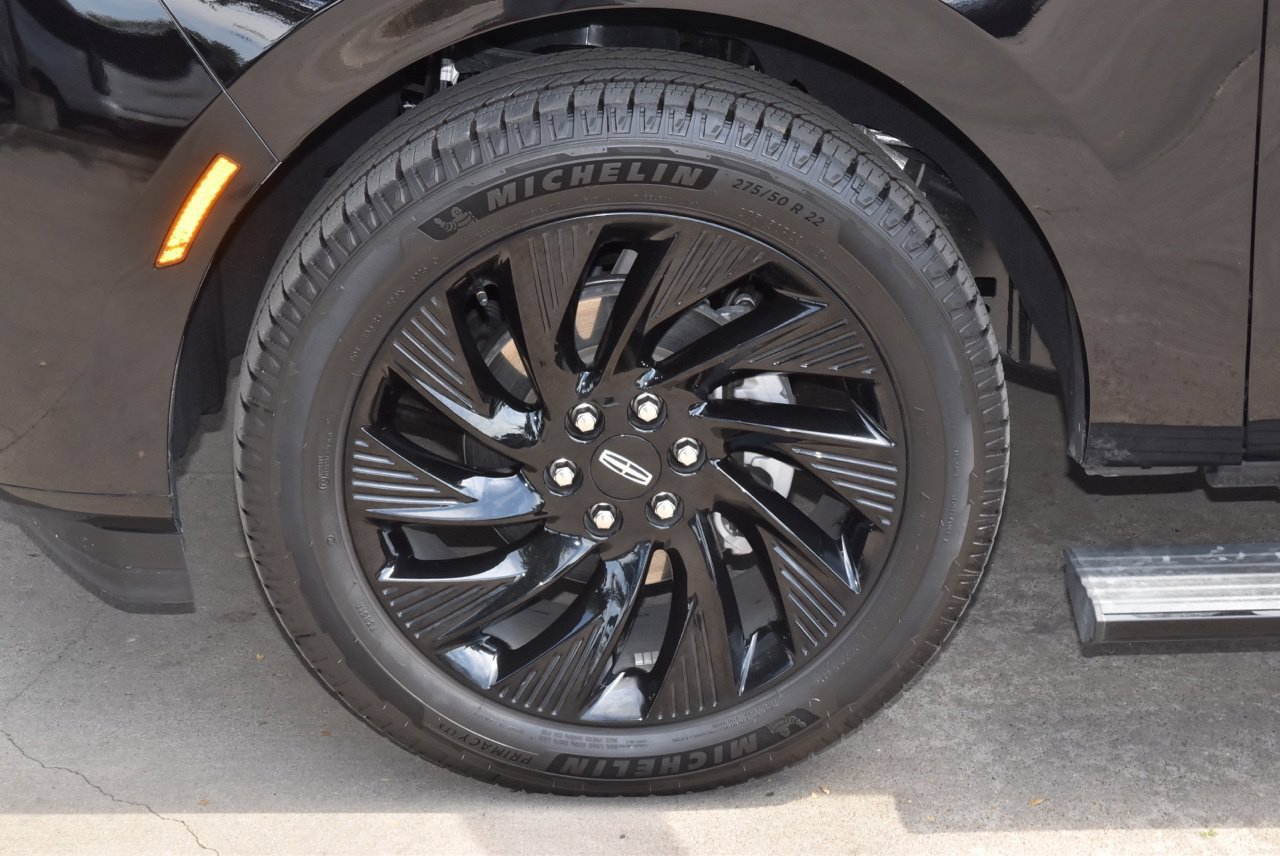 New 2026 Lincoln Navigator Reserve w/ Jet Appearance Package AWD/4WD image 43