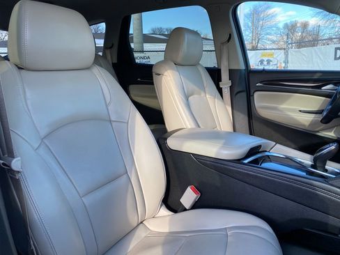 Used 2021 Buick Enclave Essence image 17