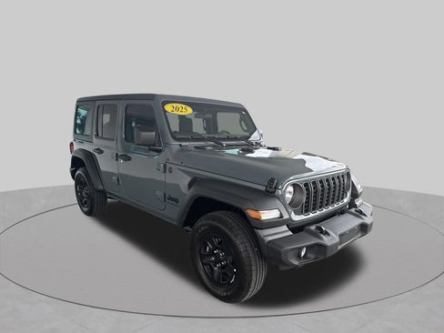 Used 2025 Jeep Wrangler Unlimited Sport AWD/4WD image 8