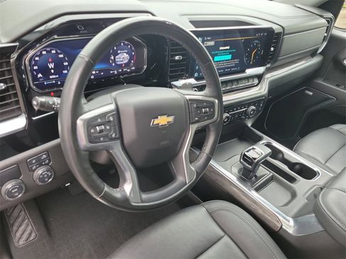 Used 2024 Chevrolet Silverado 1500 LTZ image 20