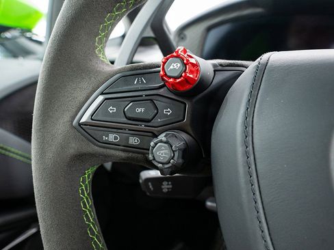 Used 2024 Lamborghini Revuelto image 18