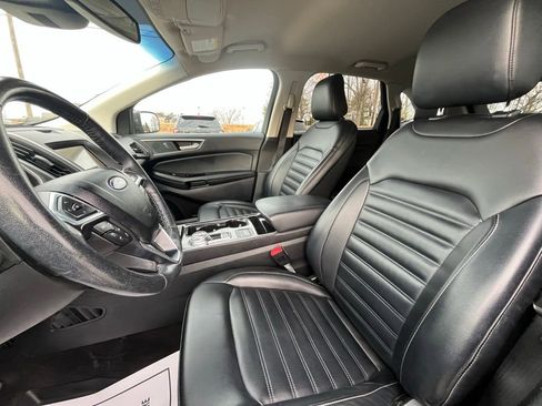 Used 2020 Ford Edge SEL image 18