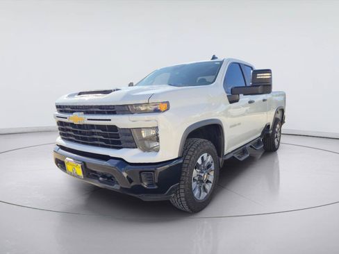 Used 2024 Chevrolet Silverado 2500 Custom w/ Custom Value Package RWD image 1