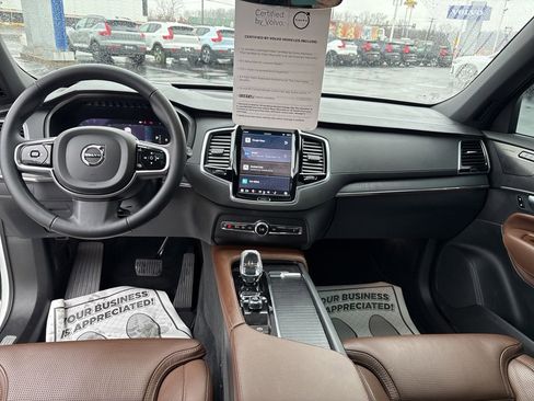 Certified 2023 Volvo XC90 B6 Ultimate w/ Protection Package Premier image 40