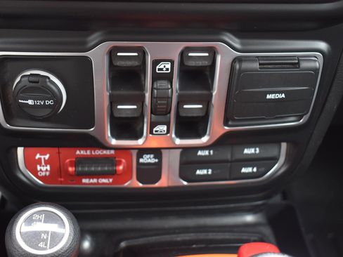 Used 2021 Jeep Gladiator Mojave w/ LED Lighting Group AWD/4WD image 43