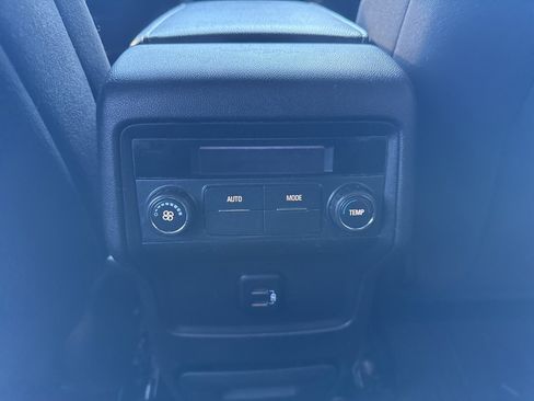 Used 2018 GMC Acadia SLE w/ LPO, Floor Liner Package image 16