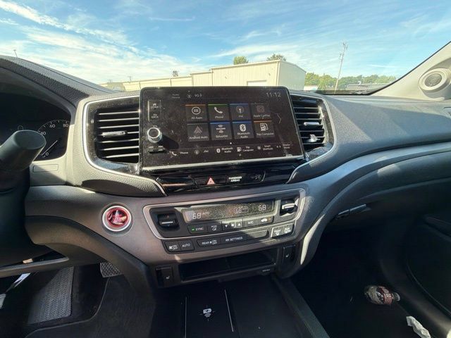 Used 2025 Honda Ridgeline RTL image 11