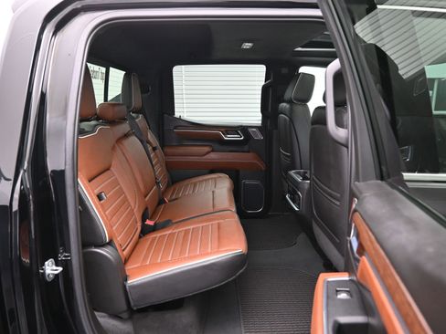 Used 2023 GMC Sierra 1500 Denali Ultimate image 11