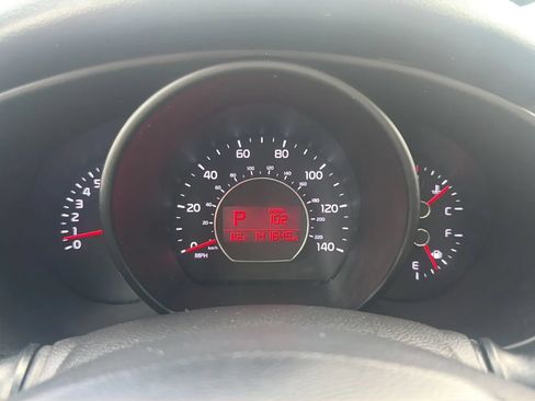 Used 2015 Kia Soul ! w/ Sun & Sound Package FWD image 13