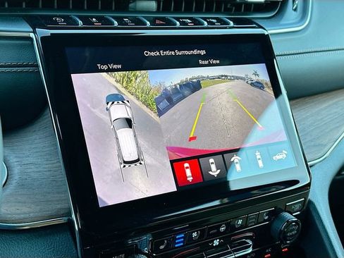 Used 2025 Jeep Grand Cherokee Summit image 14